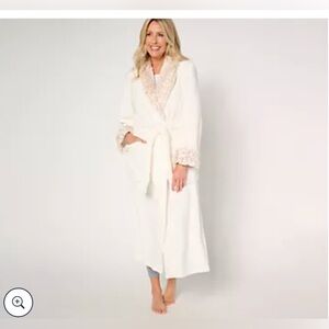 NEW in PACKAGE Carole Hochman XS Plush Robe